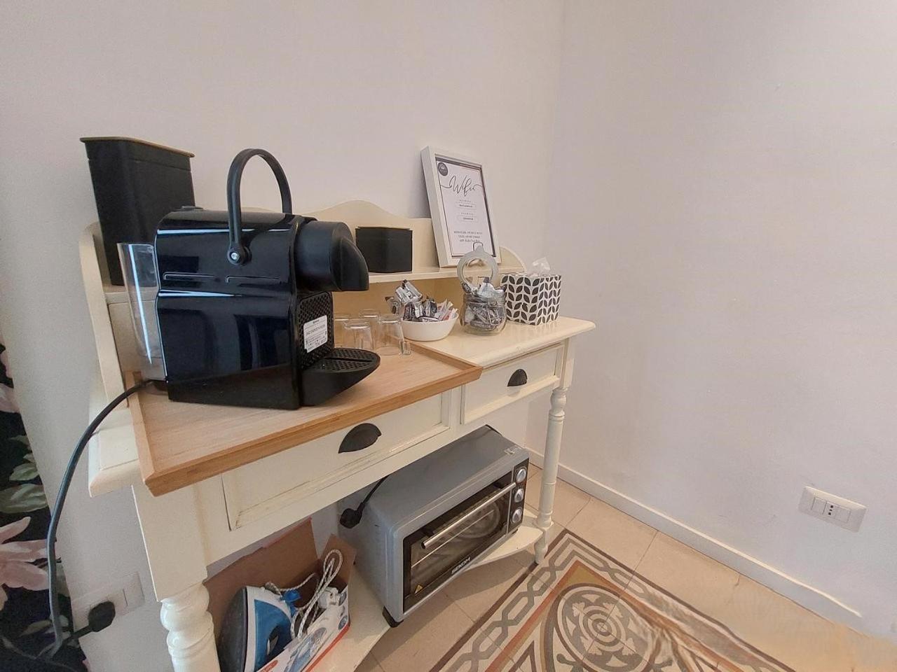 Bari Landlord 242 - Central Station Apartments ภายนอก รูปภาพ