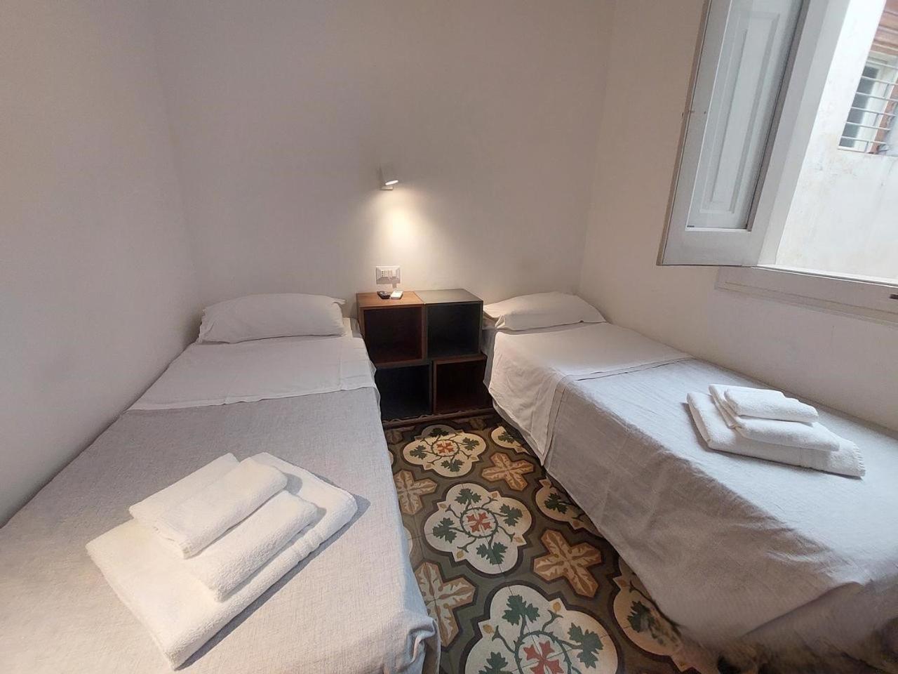 Bari Landlord 242 - Central Station Apartments ภายนอก รูปภาพ
